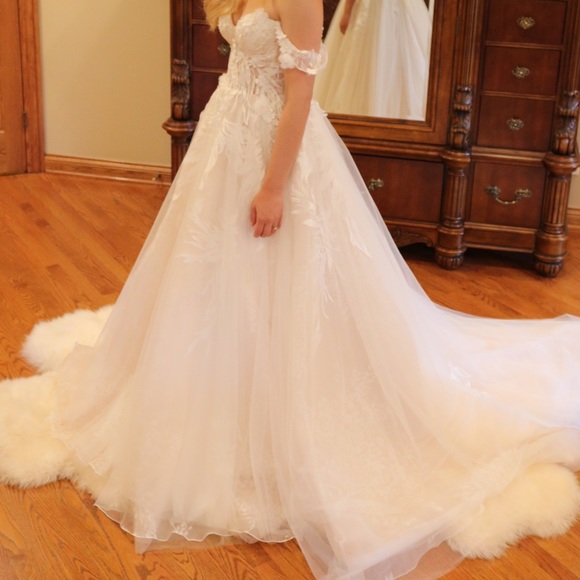 SOLD-Designer Wedding Dress - Picture 3 of 7